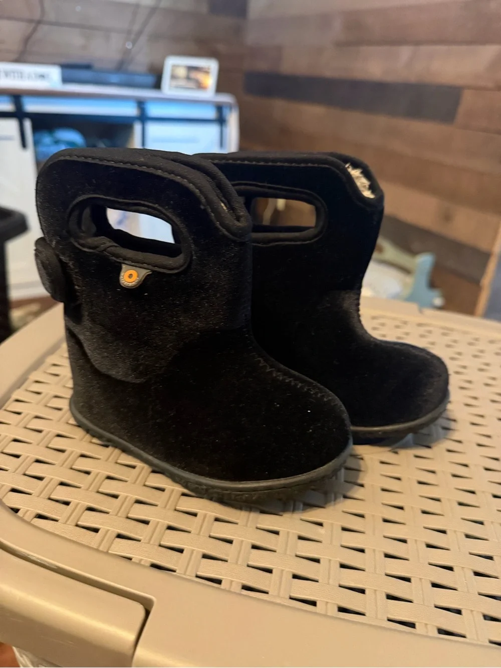 Bogs Kids Black Pull-On Winter Boots